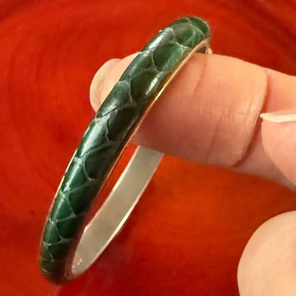 Vintage GUCCI leather cuff - Picture 6 of 8